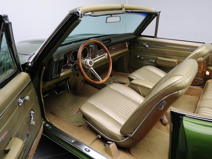 Интерьер Pontiac GTO Convertible 1968 года  (фото 10 из 30)
